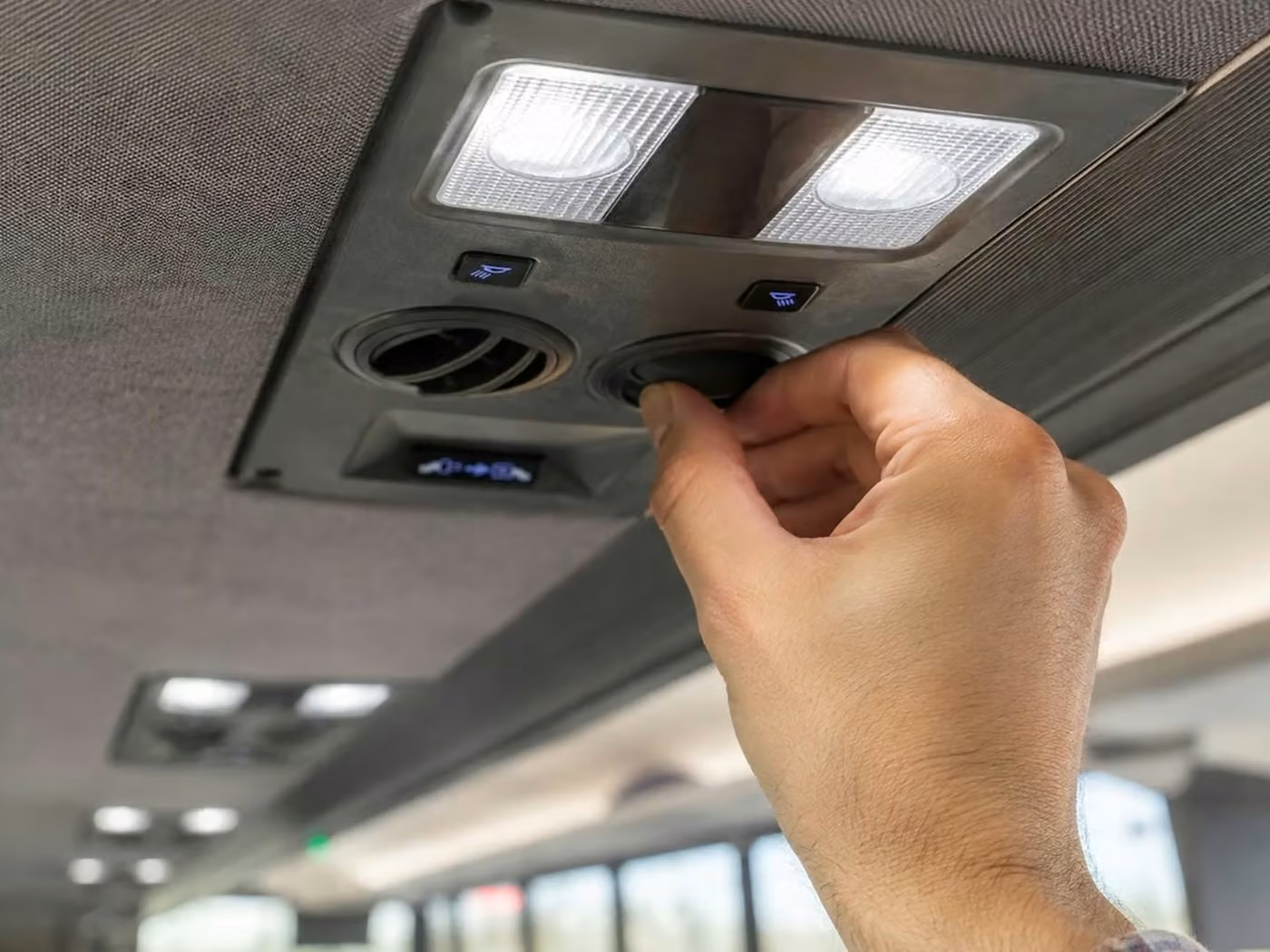 englewood 35 passenger minibus air conditioning
