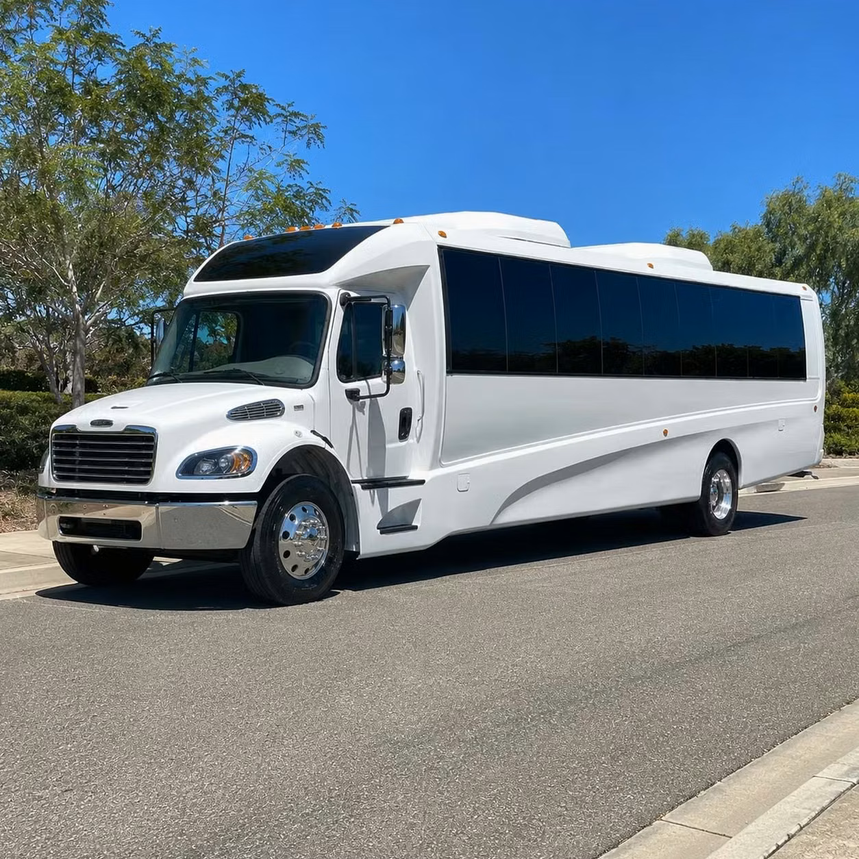 englewood 35 passenger minibus rental