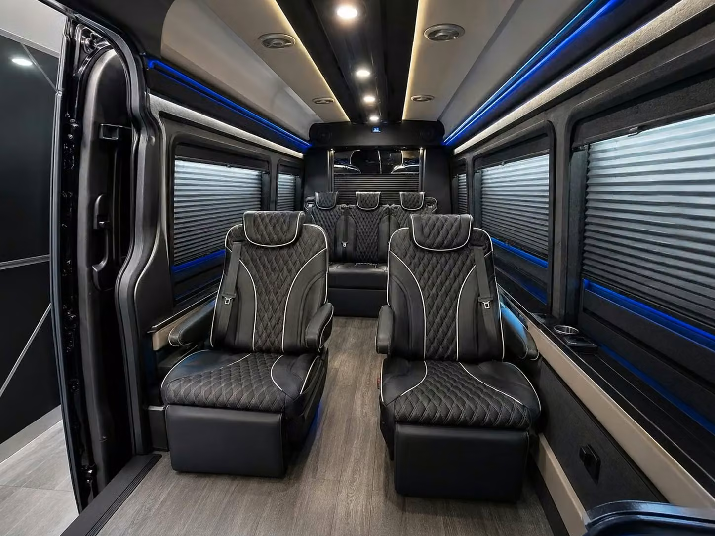 englewood last minute and pre booked layover bus rentals
